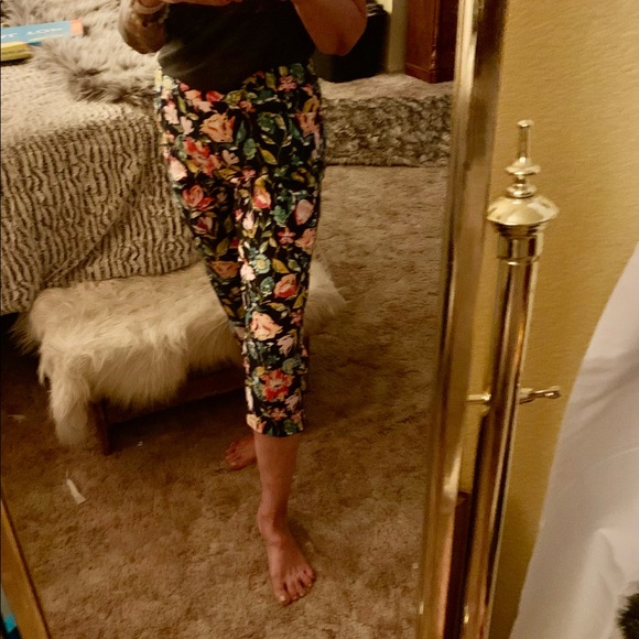 Floral cotton capris Size small 4/6 - Picture 7 of 7